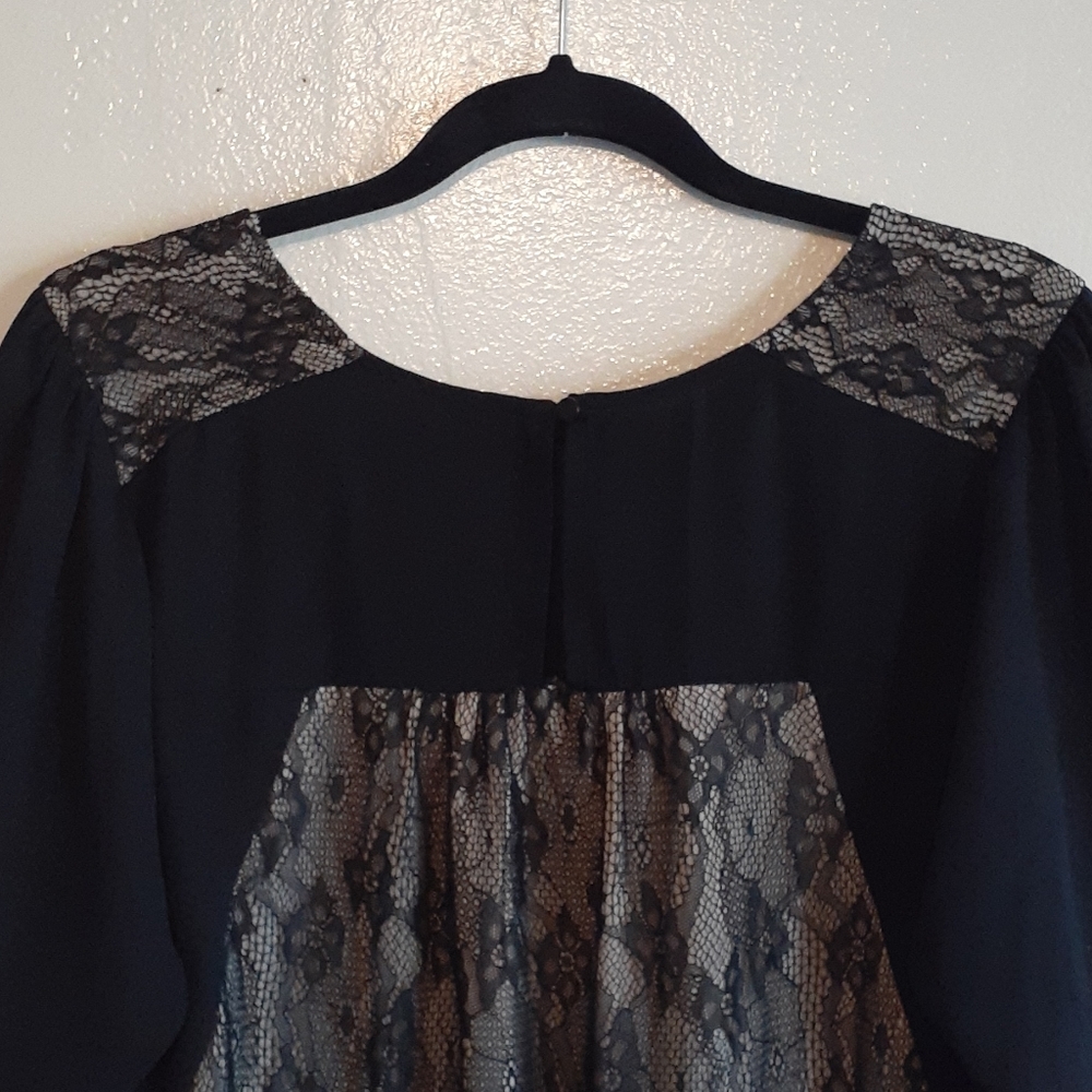 Lace Blouse - Picture 4 of 6